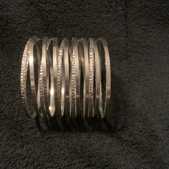 Silver bangle bracelet - Picture 1 of 4